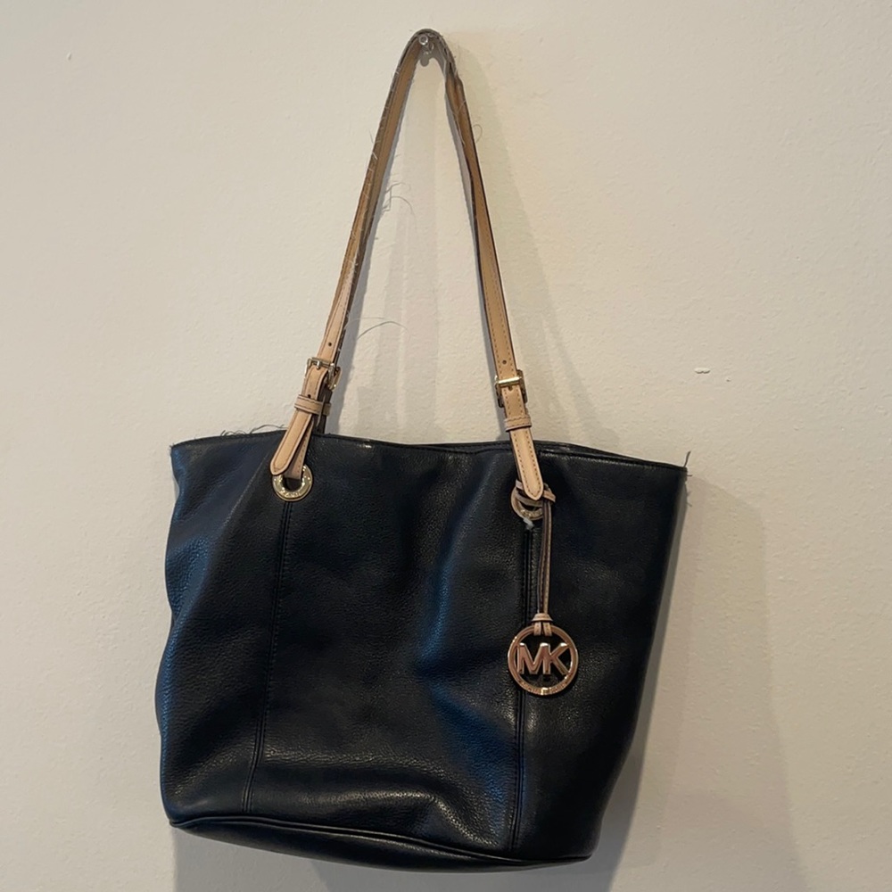 Michael Kors Jet Set Tote